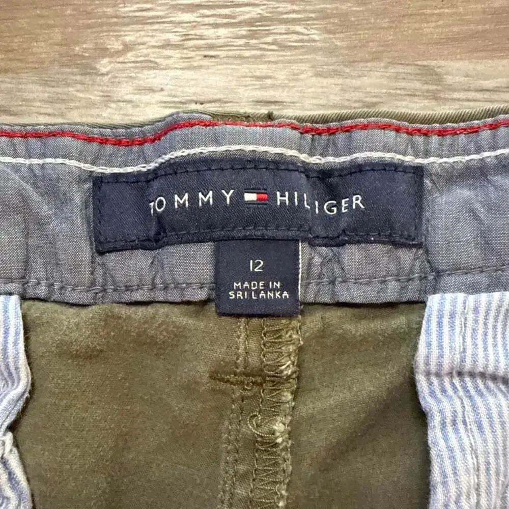 Tommy Hilfiger Women's Khaki and Green Shorts